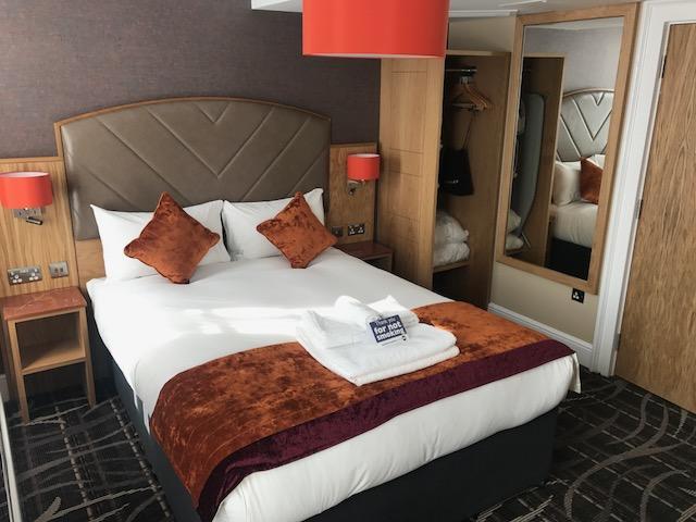 The Crown Hotel Wetherspoon Biggleswade Extérieur photo