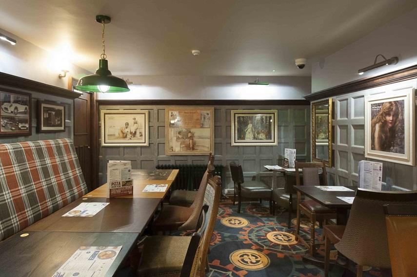 The Crown Hotel Wetherspoon Biggleswade Extérieur photo