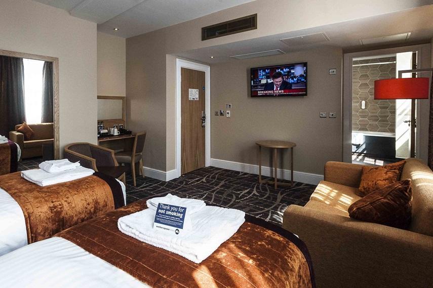 The Crown Hotel Wetherspoon Biggleswade Extérieur photo